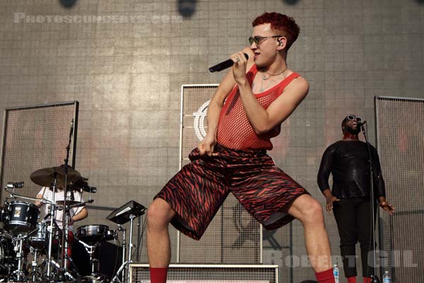 YEARS AND YEARS - 2018-07-22 - PARIS - Hippodrome de Longchamp - Alternative Stage - 